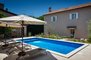 Villa Vin - Pool, ruhig, strandnah, Klimaanlage, Außenküche, Meeresnähe, Gästebetreuer